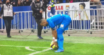 你也去打瓦罗兰特了？NBK-宣布结束CSGO生涯